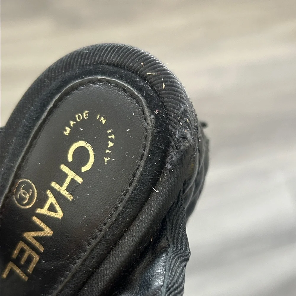 CHANEL Black Quilted Mules with Chain Detail - Picture 12 of 14